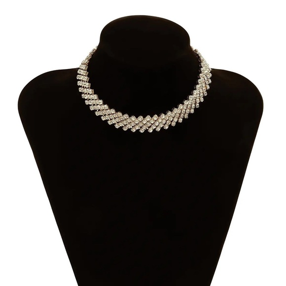⭐️OS009⭐️  EXQUISITE MULTI ROW SHINY RHINESTONE SHORT WOMENS CHOKER NECKLACE - Picture 6 of 11